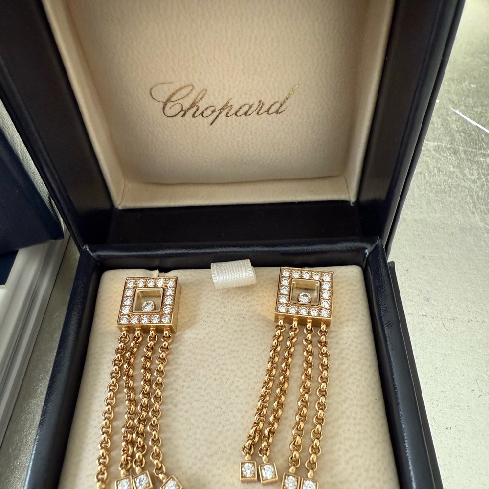 RARE" CHOPARD 18K GOLD HAPPY DIAMOND EARRINGS. BOX/CERTIFICATE